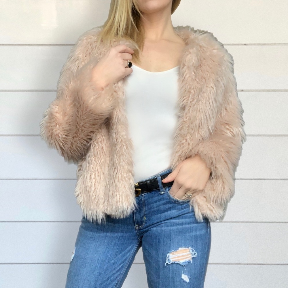 ✨HP✨ Express Blush Faux Fur Shaggy Jacket | M